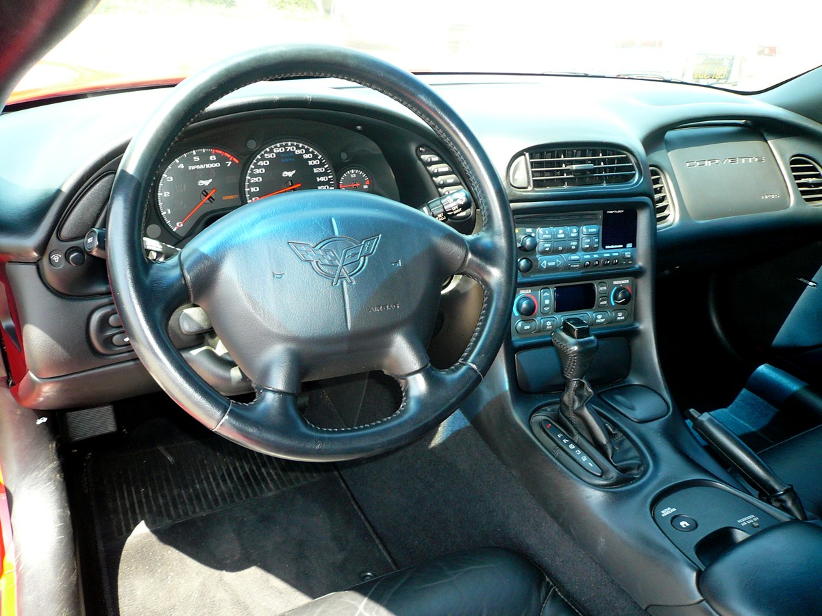 Corvette Dash Mat Custom Fit : 1997-2004 C5 & Z06